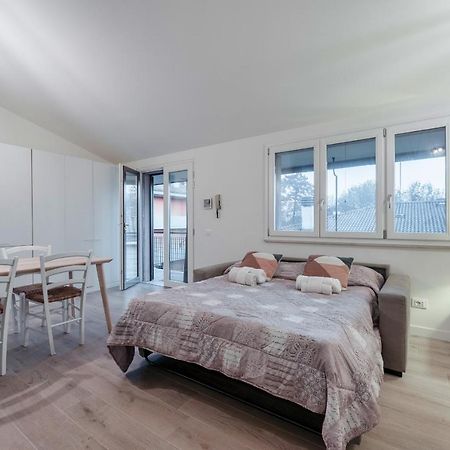 Casa Lugana 19 - Monolocale Con Piscina Direttamente A Lago Sirmione Ngoại thất bức ảnh