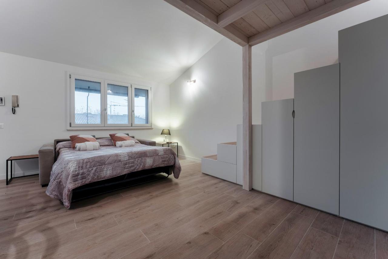 Casa Lugana 19 - Monolocale Con Piscina Direttamente A Lago Sirmione Ngoại thất bức ảnh